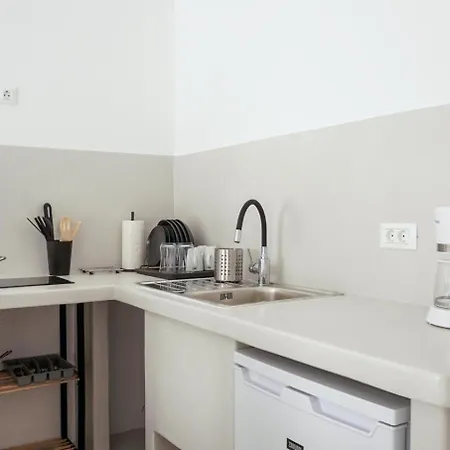 οtto Apts Loutrá